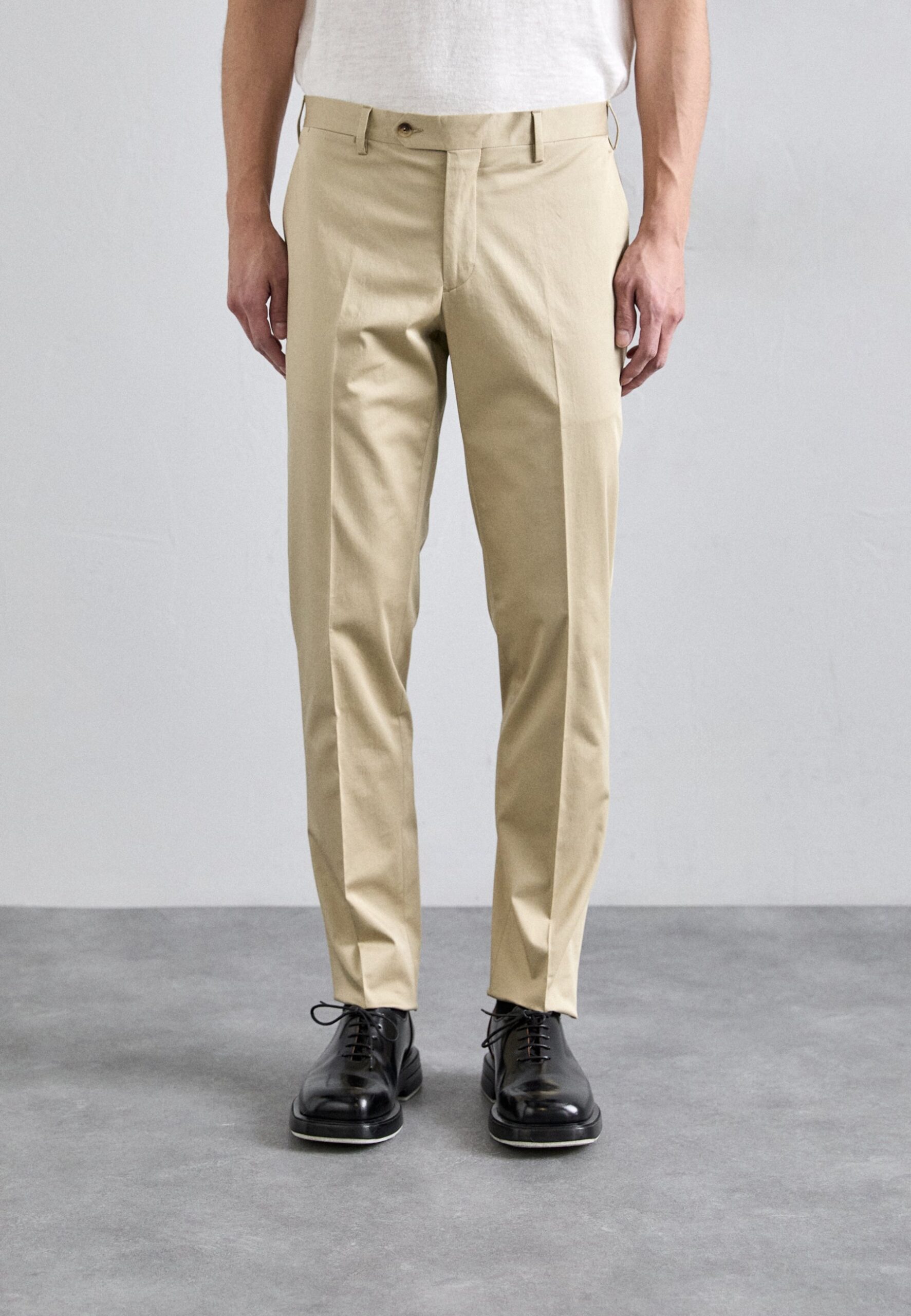 pantaloni-beige-720nka-1.jpg